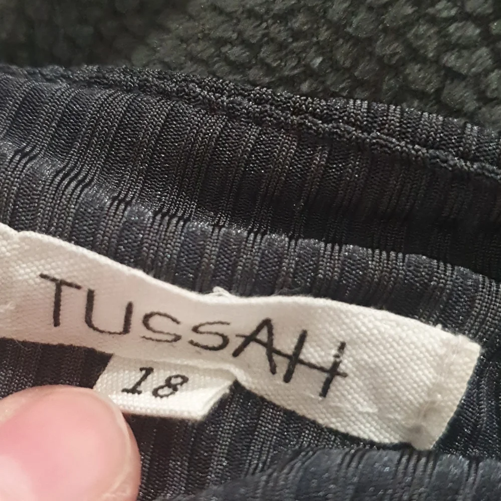 Tussah Size 18 Dark Grey Evening Dress - Picture 6 of 10